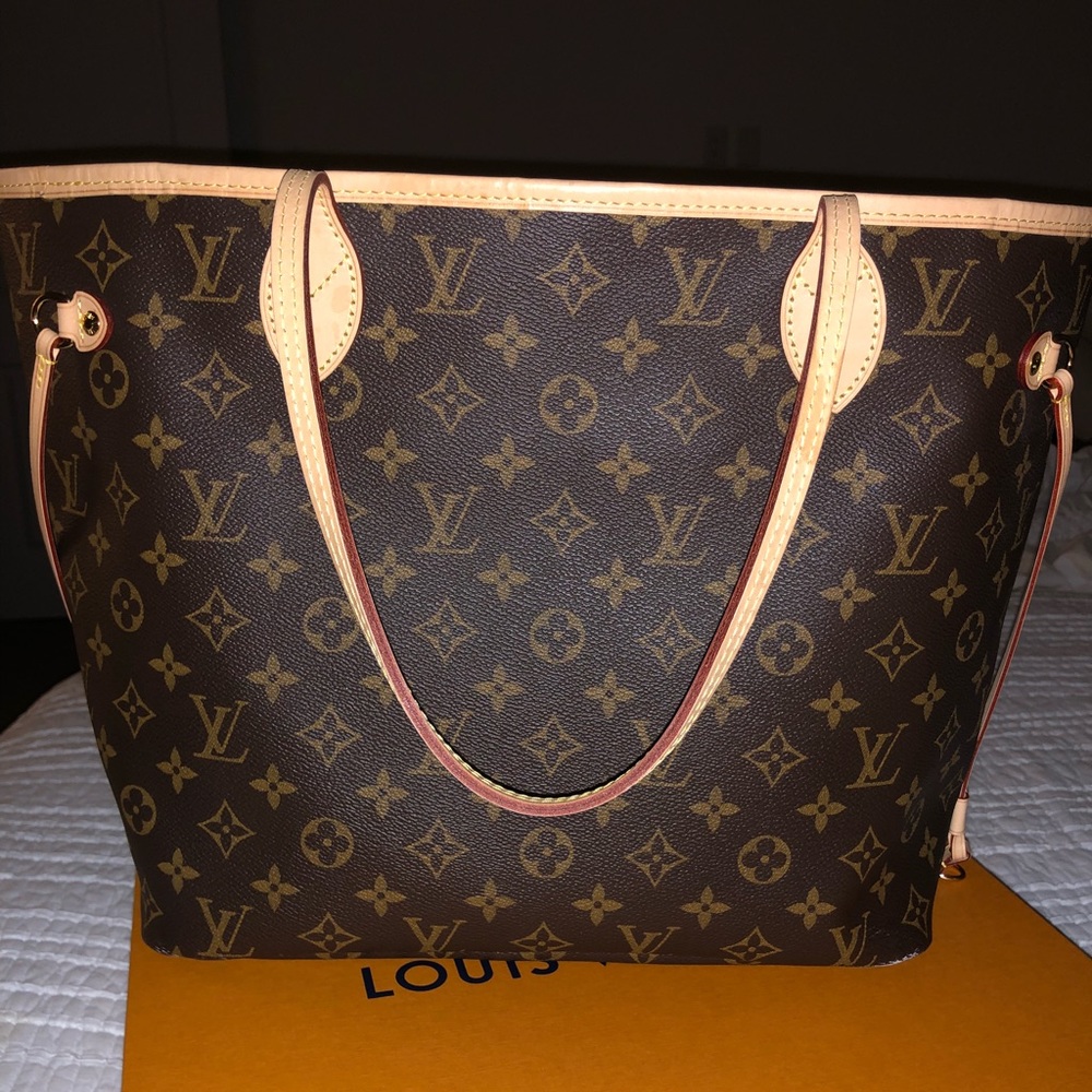 AUTHENTIC Louis Vuitton Neverfull MM